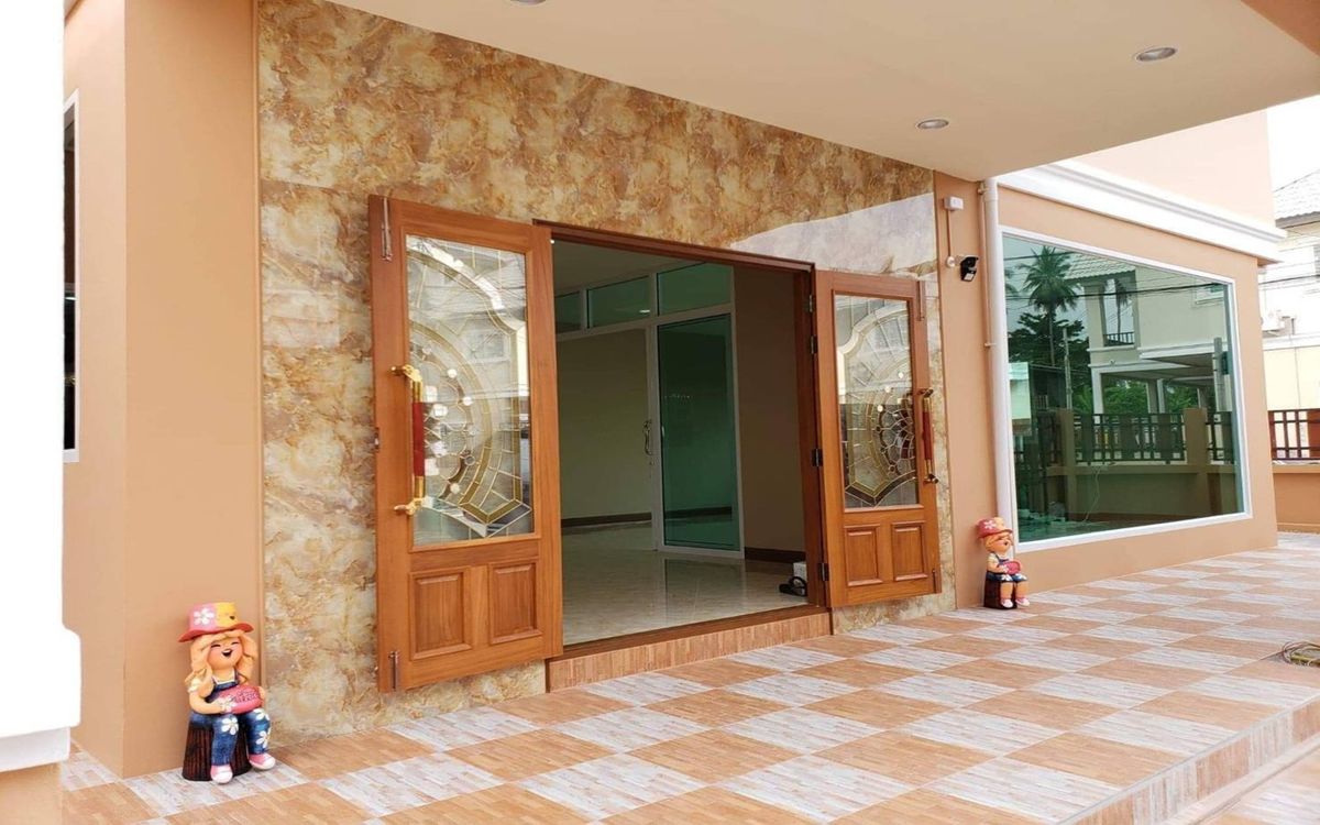 For SaleHousePinklao, Charansanitwong : Single house for sale, Im Amphon 2, corner house, Soi Ratchaphruek 9, Taling Chan.