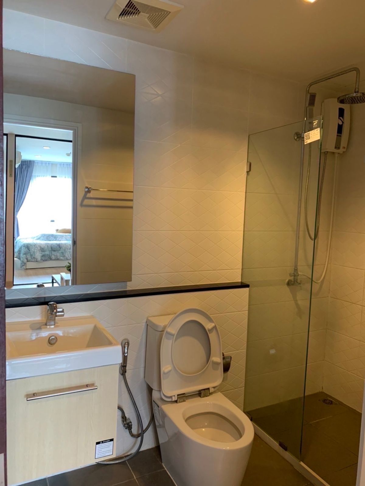 For RentCondoBangna, Bearing, Lasalle : For rent ✨ Knightsbridge Bearing ✨ Fully furnished and equipped with electrical appliances, near BTS Bearing