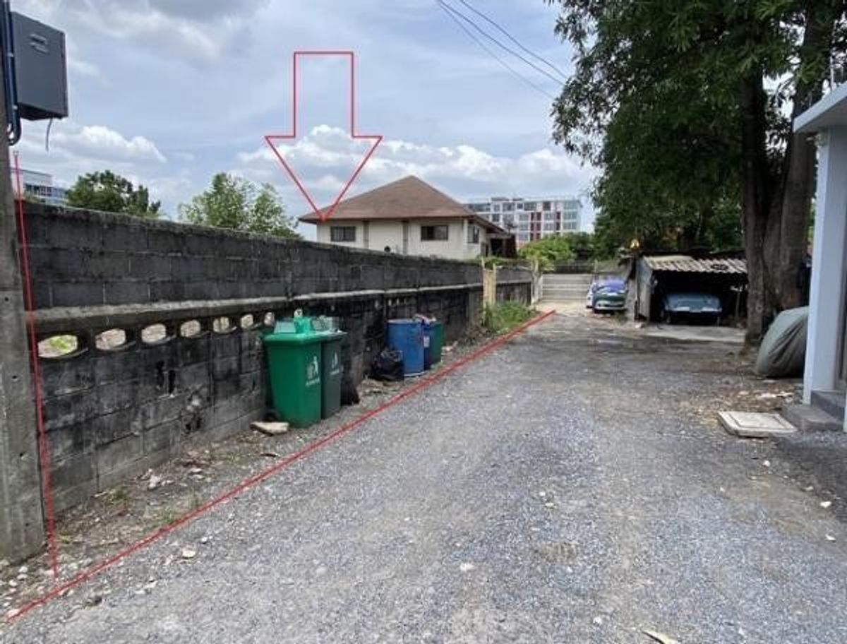 For SaleLandRatchadapisek, Huaikwang, Suttisan : Land for sale in an area of ​​223 sq.w., Soi Saijai, Sutthisarn Road, near MRT Sutthisan, suitable for building a house or office.