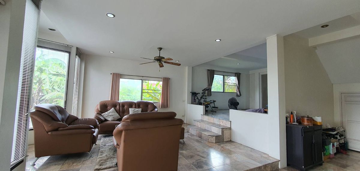 ขายบ้านอ่อนนุช อุดมสุข : ขายบ้านเดี่ยว 2 ชั้น  มบ.ผกามาศ ปรีดีย์พนมยงค์ 14  พระโขนง กรุงเทพ  150 ตรว. เพียงตรว.ละ 1 แสนบาทเท่านั้น  (หากต้องการที่ดินเปล่า ยินดีรื้อสิ่งปลูกสร้างออก)