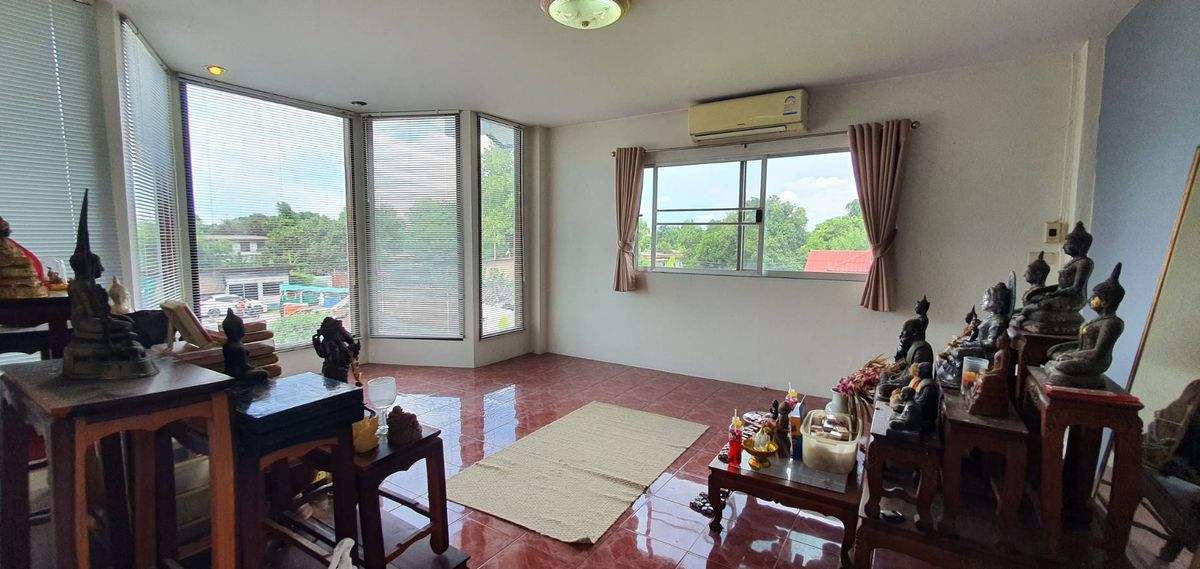 ขายบ้านอ่อนนุช อุดมสุข : ขายบ้านเดี่ยว 2 ชั้น  มบ.ผกามาศ ปรีดีย์พนมยงค์ 14  พระโขนง กรุงเทพ  150 ตรว. เพียงตรว.ละ 1 แสนบาทเท่านั้น  (หากต้องการที่ดินเปล่า ยินดีรื้อสิ่งปลูกสร้างออก)