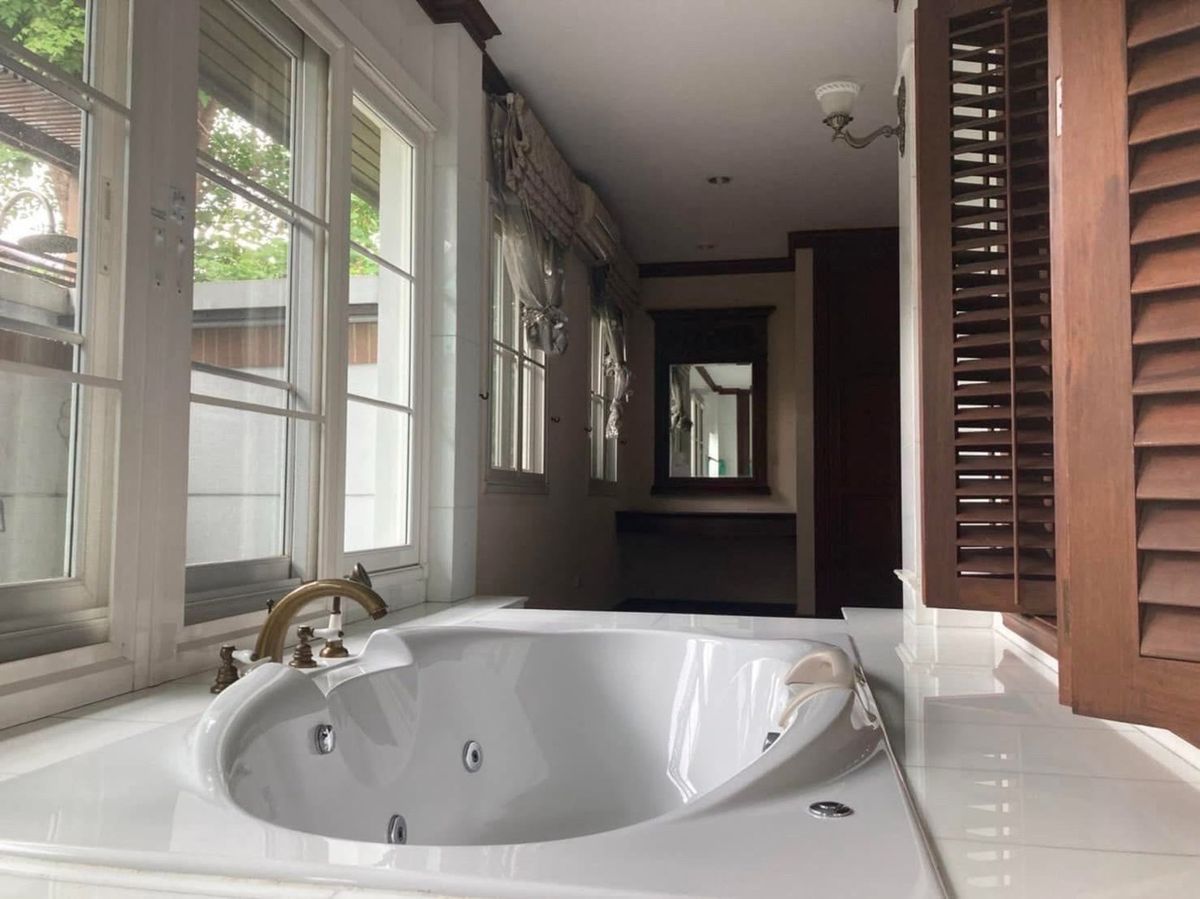 ให้เช่าบ้านนวมินทร์ รามอินทรา : 📢👇บ้านหลังใหญ่   รีโนเวท ใหม่พื้นที่กว้างขวาง ร่มรื่น เดินทางสะดวก ใกล้จุดขึ้นลง ทางด่วน 