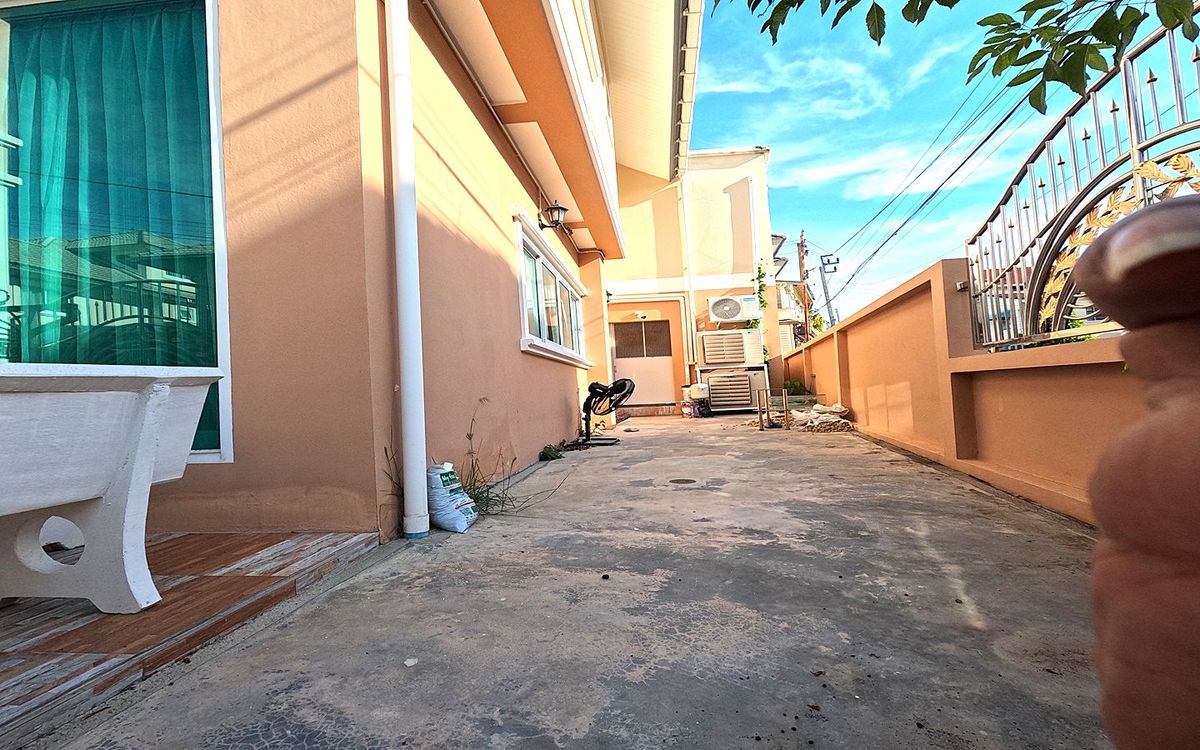 For SaleHousePinklao, Charansanitwong : Single house for sale, Im Amphon 2, corner house, Soi Ratchaphruek 9, Taling Chan.