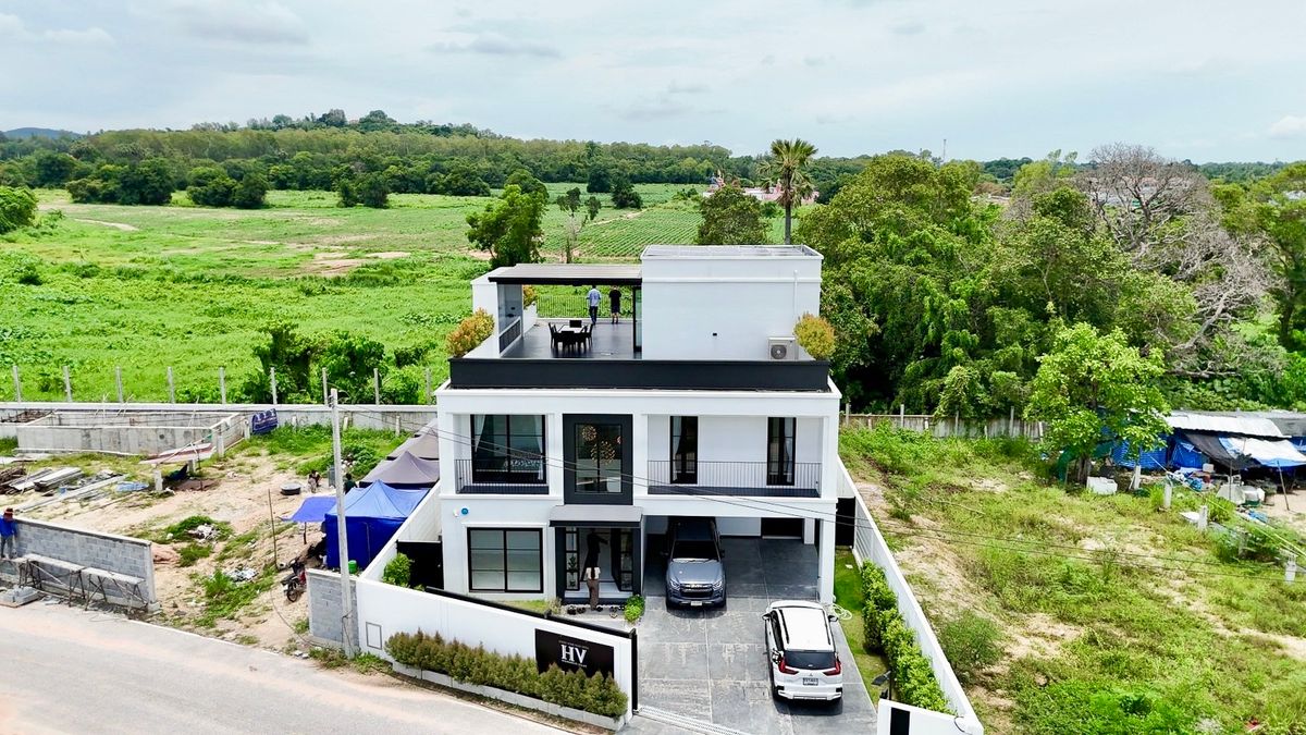 ขายบ้านพัทยา บางแสน ชลบุรี สัตหีบ : Highgrove Villas – บ้านหรูมีเพียง 7 หลังในพัทยา