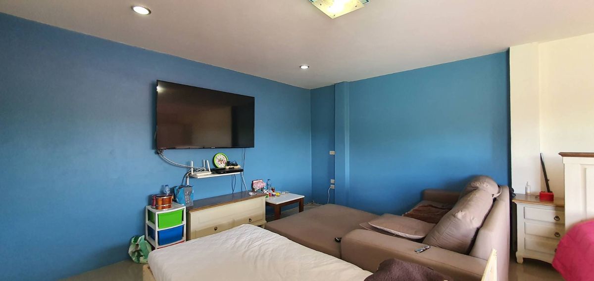 ขายบ้านอ่อนนุช อุดมสุข : ขายบ้านเดี่ยว 2 ชั้น  มบ.ผกามาศ ปรีดีย์พนมยงค์ 14  พระโขนง กรุงเทพ  150 ตรว. เพียงตรว.ละ 1 แสนบาทเท่านั้น  (หากต้องการที่ดินเปล่า ยินดีรื้อสิ่งปลูกสร้างออก)