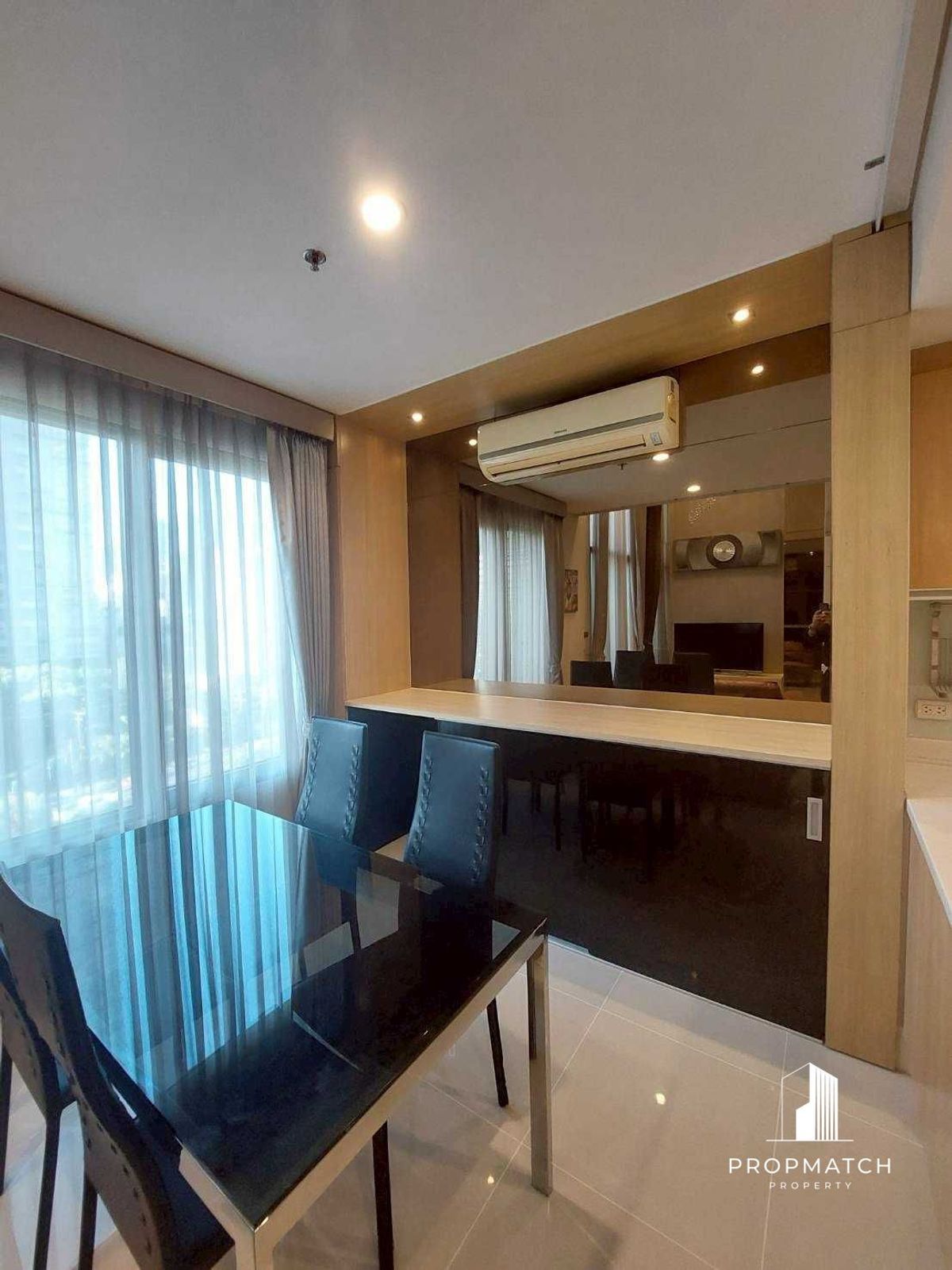 ให้เช่าคอนโดพระราม 9 เพชรบุรีตัดใหม่ RCA : ✨Flash Deal ✨Villa Asoke(1Bed2Bath80SQM.) แต่งครบพร้อมอยู่ !! เพียง 42,000 บาทต่อเดือน Tel.0981315848 @propmatch