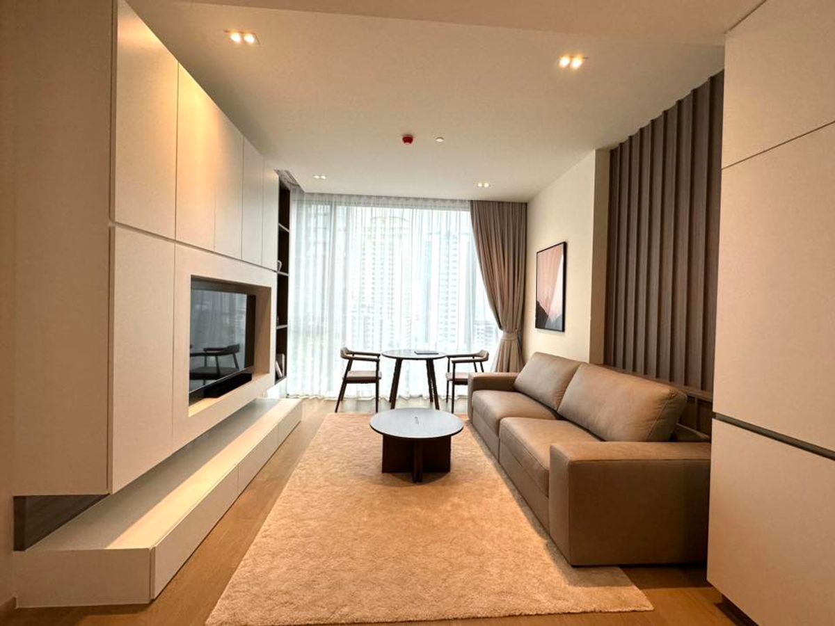 ให้เช่าคอนโดสุขุมวิท อโศก ทองหล่อ : ✨ The Strand Thonglor | คอนโด Super Luxury ใจกลางทองหล่อ | 1 ห้องนอน 53 ตร.ม. ชั้น 10 | เช่าเพียง 72,000 บาท/เดือน!