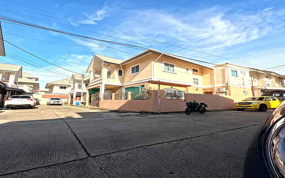 For SaleHousePinklao, Charansanitwong : Single house for sale, Im Amphon 2, corner house, Soi Ratchaphruek 9, Taling Chan.