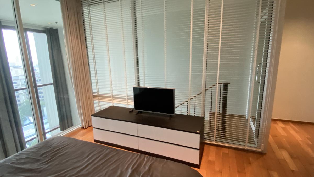 ขายคอนโดสุขุมวิท อโศก ทองหล่อ : 03/04/2026, รวมค่าโอนห้องสวย 1 นอน 72.68 ตรม. The Emporio Place ใกล้ BTS พร้อมพงษ์ 
ขาย 11 ล้าน พร้อมสิ่งอำนวยความสะดวกครบครัน ใจกลางเมือง! 0642748883