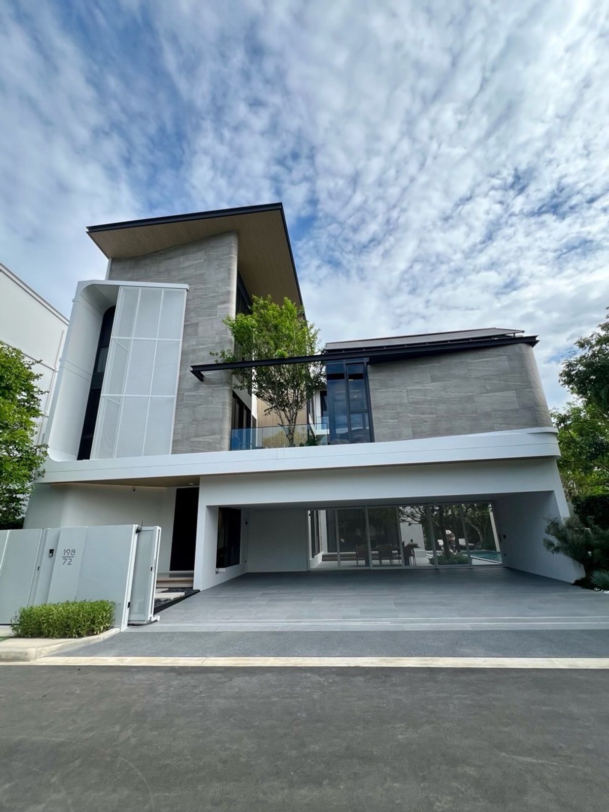 ขายบ้านลาดกระบัง สุวรรณภูมิ : Ready to Move In 🔥VIVE กรุงเทพกรีฑาตัดใหม่ 