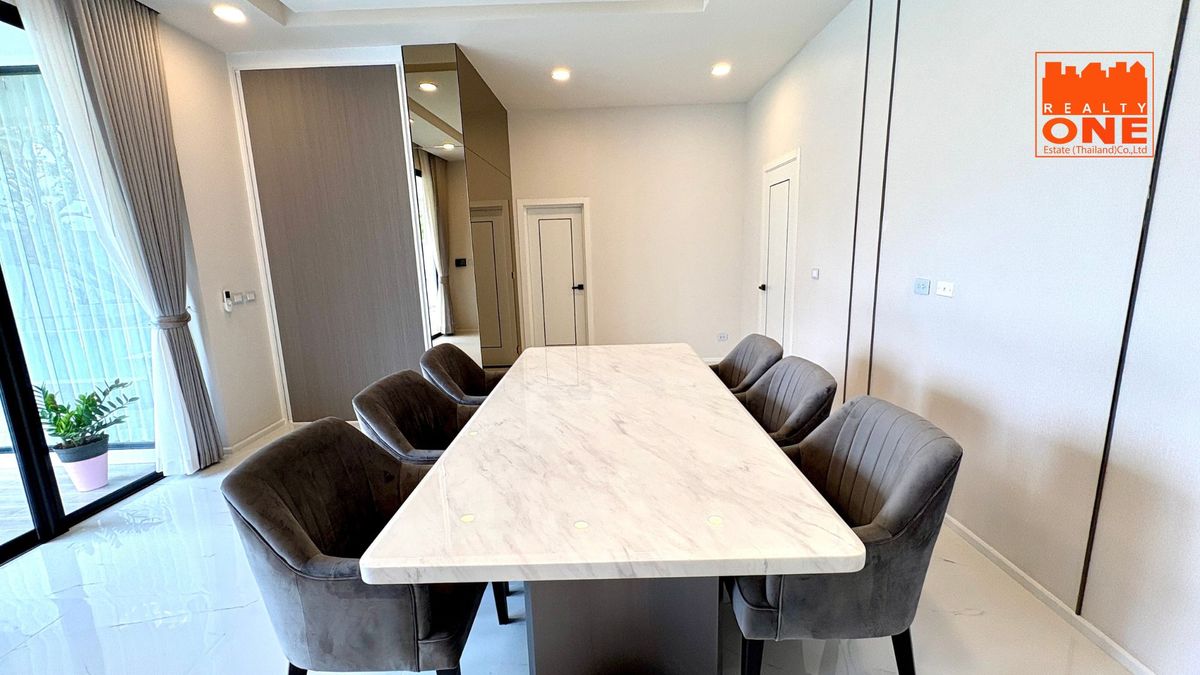 ขายลาดพร้าว101 แฮปปี้แลนด์ : ขายบ้านหรูหลังใหญ่ สร้างใหม่ พร้อมสระว่ายน้ำ 220 ตารางวา ลาดพร้าว 101 แยก 42