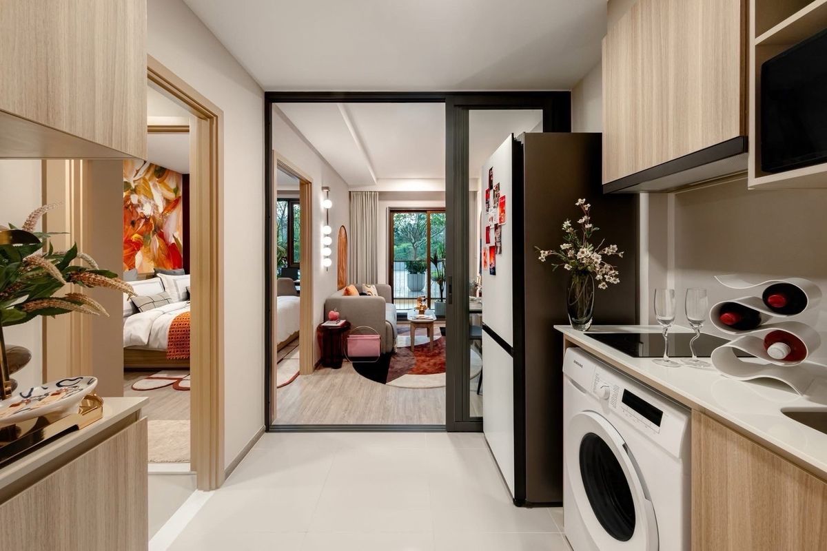 For SaleCondoRatchadapisek, Huaikwang, Suttisan : The Base Ratchada 19 Size 25.5 SQ.M 1 BED 1 Bath only 2.2 MB Contact 086-795-9997 (Jimmy)