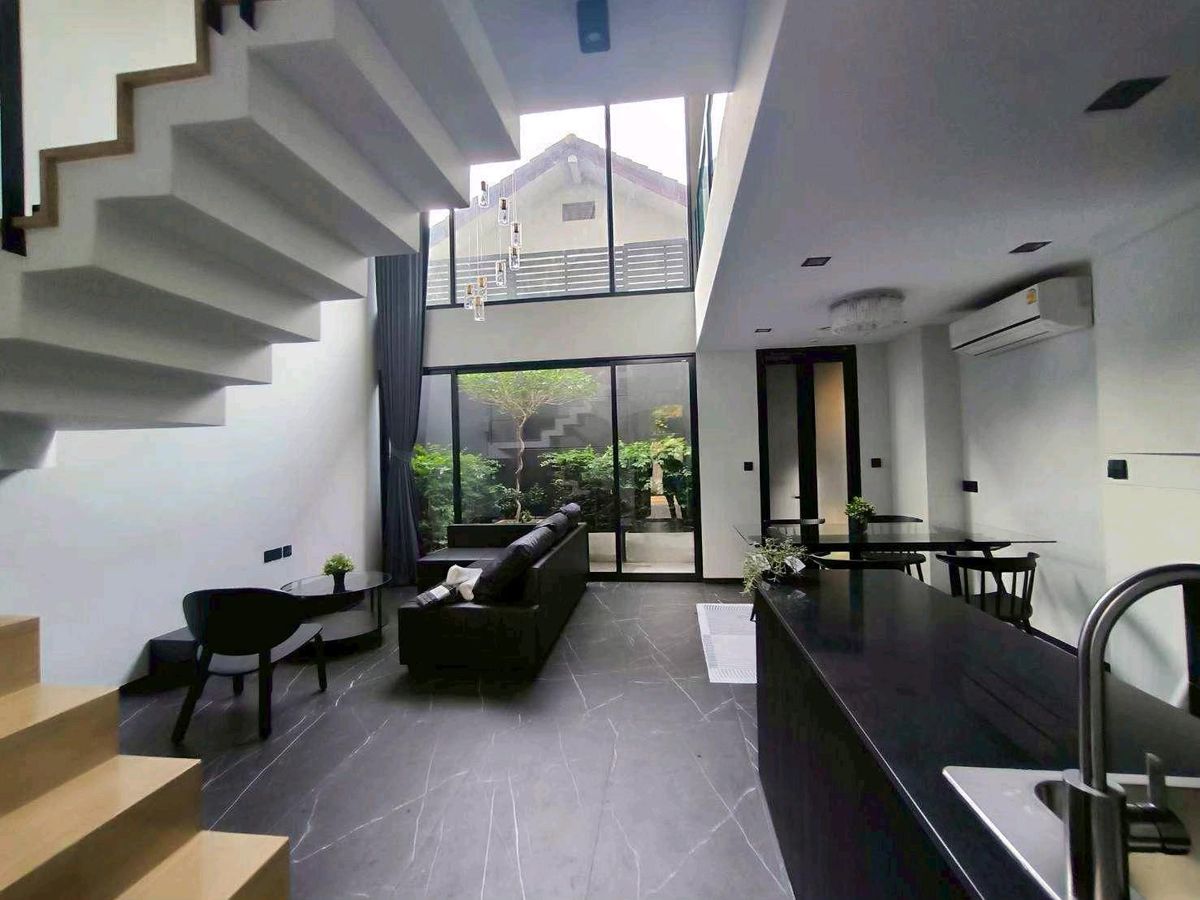 ให้เช่าโฮมออฟฟิศรัชดา ห้วยขวาง : ✅️แอล สเคป-รัชดา 20 | URBAN SCAPE TOWNHOME สำหรับคนมีไลฟ์สไตล์