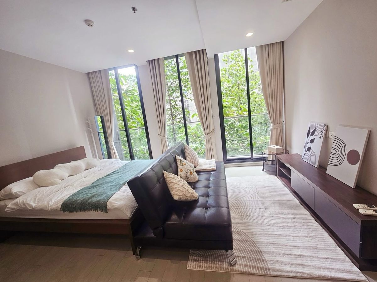 For RentCondoWitthayu, Chidlom, Langsuan, Ploenchit : Noble Ploenjit Luxury Condo, Golden Location, Near BTS Ploenchit, beautiful room, minimal style decoration Ready Interested to say hello.