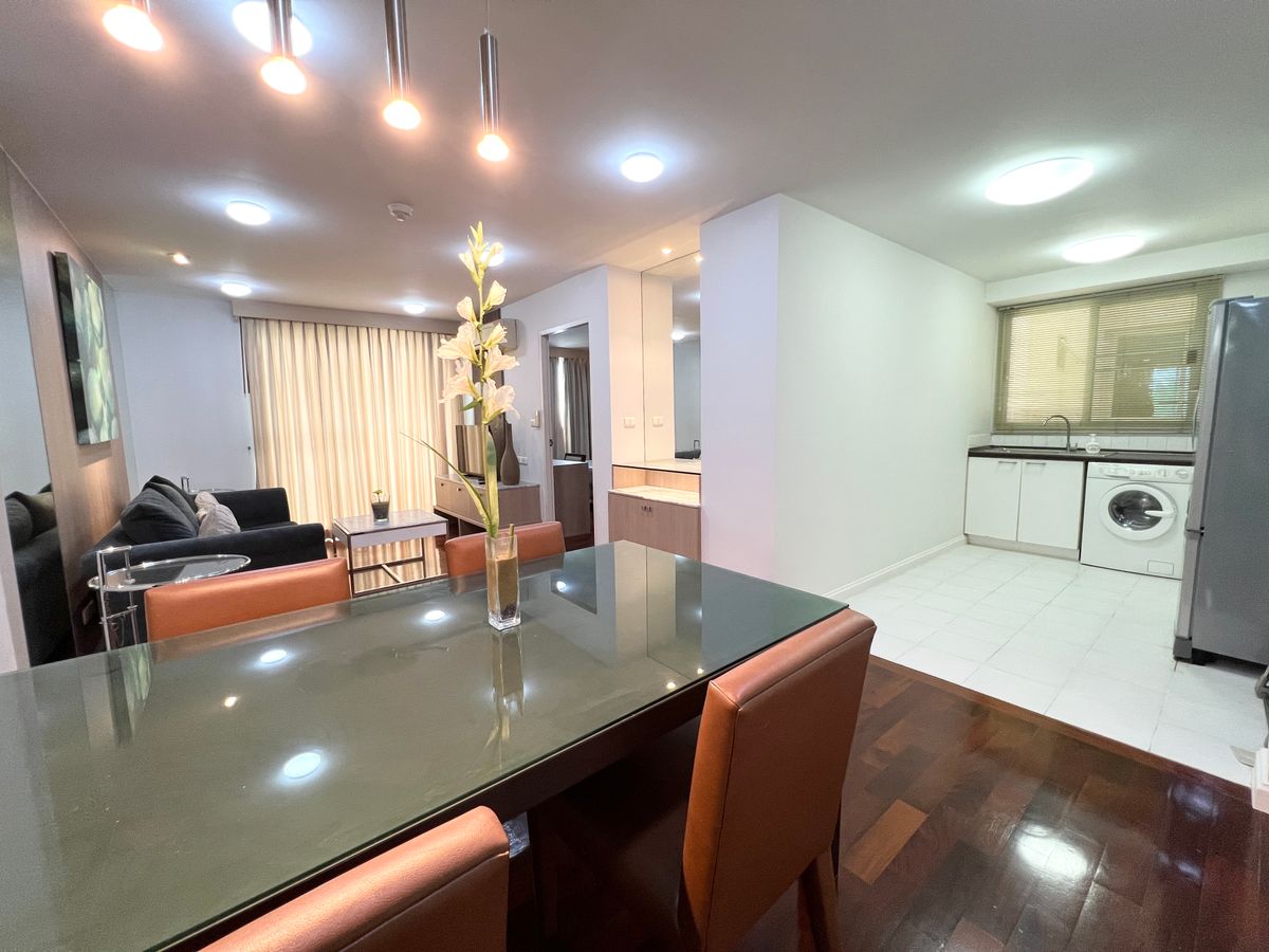 For RentCondoSukhumvit, Asoke, Thonglor : Condo for rent 49 Plus, decorated with 1 bedroom, 1 bathroom, size 51 square meters, 8th floor, near BTS Thonglor
