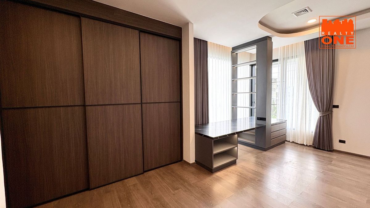 ขายลาดพร้าว101 แฮปปี้แลนด์ : ขายบ้านหรูหลังใหญ่ สร้างใหม่ พร้อมสระว่ายน้ำ 220 ตารางวา ลาดพร้าว 101 แยก 42