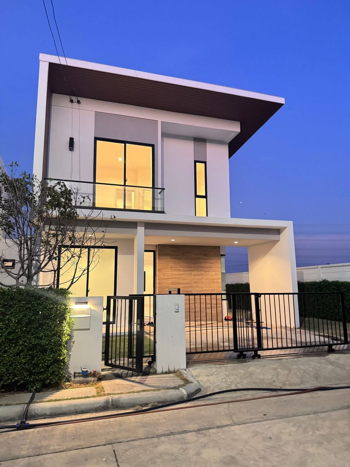 ให้เช่าบ้านบางนา แบริ่ง ลาซาล : ให้เช่าบ้านใหม่ โคโม่ เบียงก้า 2 บางนา สไตล์ Minimal ใกล้ mega bangna 3 กม.