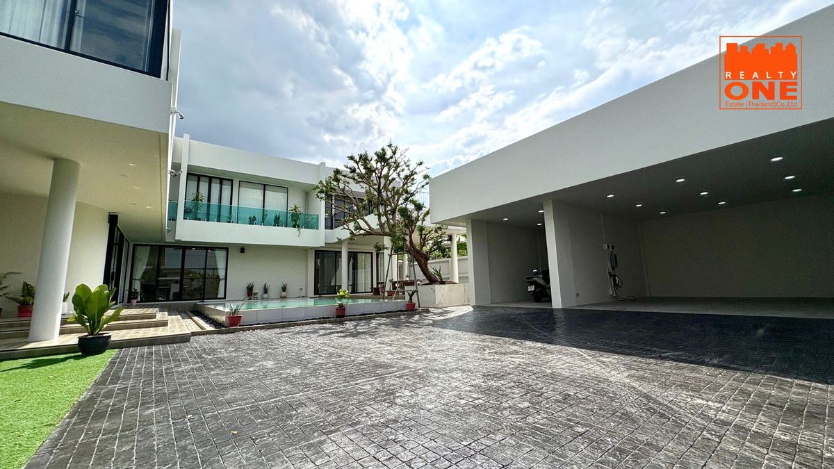 ขายลาดพร้าว101 แฮปปี้แลนด์ : ขายบ้านหรูหลังใหญ่ สร้างใหม่ พร้อมสระว่ายน้ำ 220 ตารางวา ลาดพร้าว 101 แยก 42