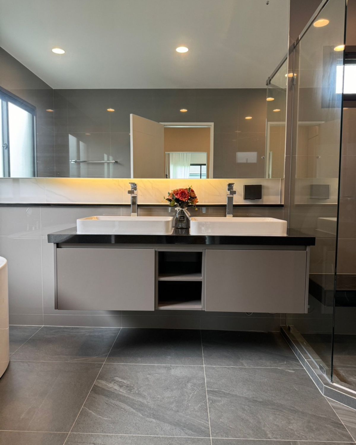 HousePattanakan, Srinakarin : For Sale / Rent Fully furnished luxury detached house with premium finishes – move-in ready!