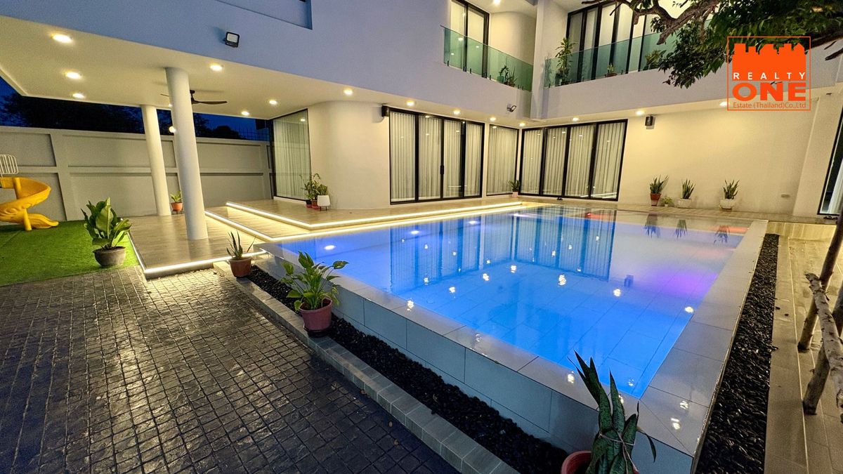 ขายลาดพร้าว101 แฮปปี้แลนด์ : ขายบ้านหรูหลังใหญ่ สร้างใหม่ พร้อมสระว่ายน้ำ 220 ตารางวา ลาดพร้าว 101 แยก 42