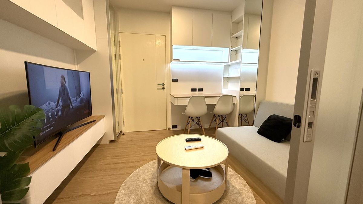For RentCondoSamut Prakan,Samrong : For rent, Sena Kit Bangna -km. 29, the new room has never been in. The whole room is very beautiful.