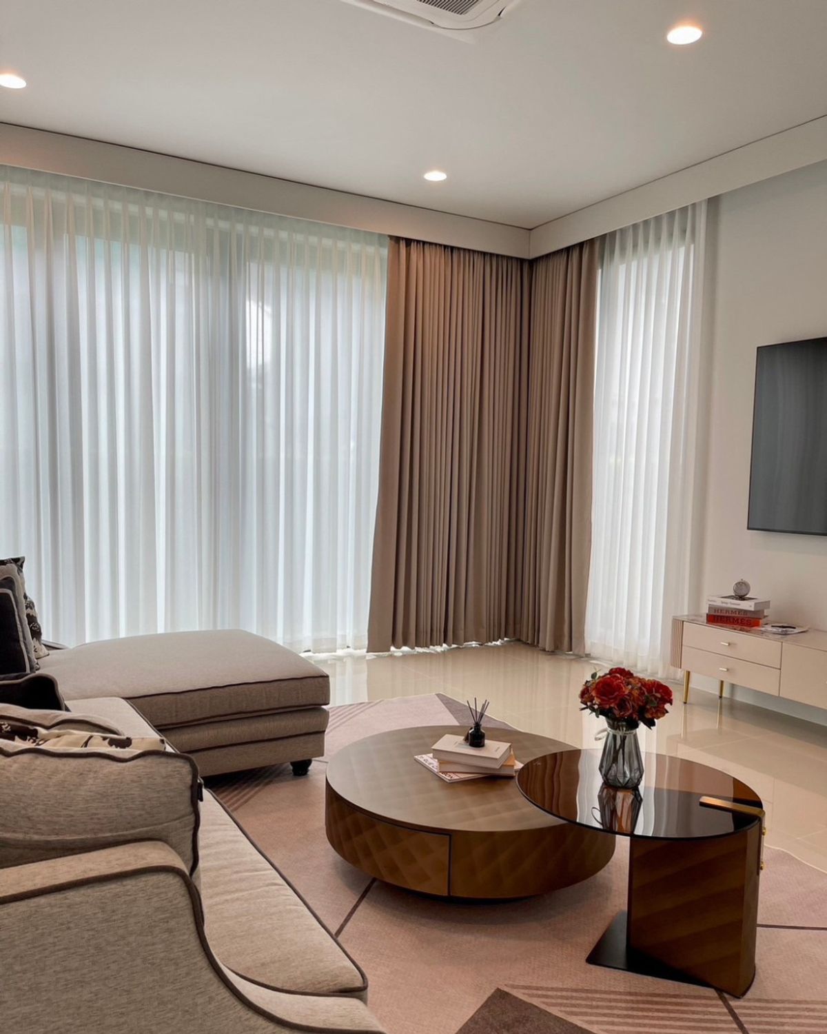 HousePattanakan, Srinakarin : For Sale / Rent Fully furnished luxury detached house with premium finishes – move-in ready!