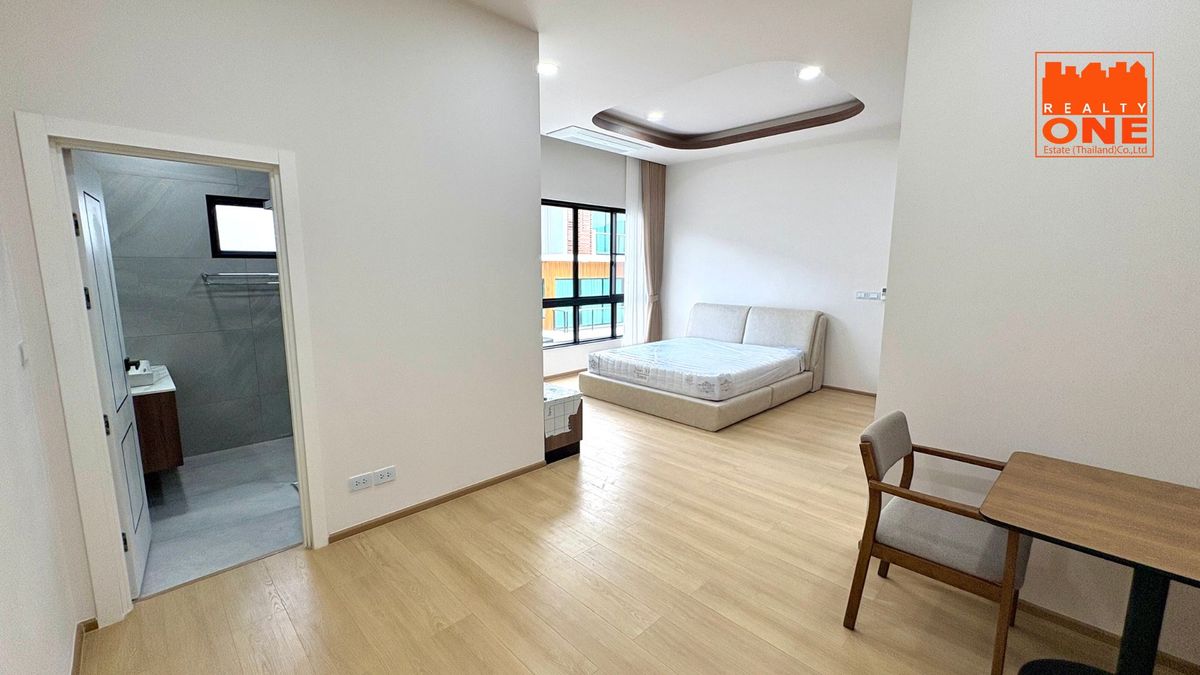 ขายลาดพร้าว101 แฮปปี้แลนด์ : ขายบ้านหรูหลังใหญ่ สร้างใหม่ พร้อมสระว่ายน้ำ 220 ตารางวา ลาดพร้าว 101 แยก 42