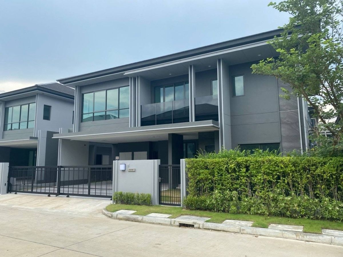 HousePattanakan, Srinakarin : Ready to stay in Setthasiri, Krungthep Kreetha 2