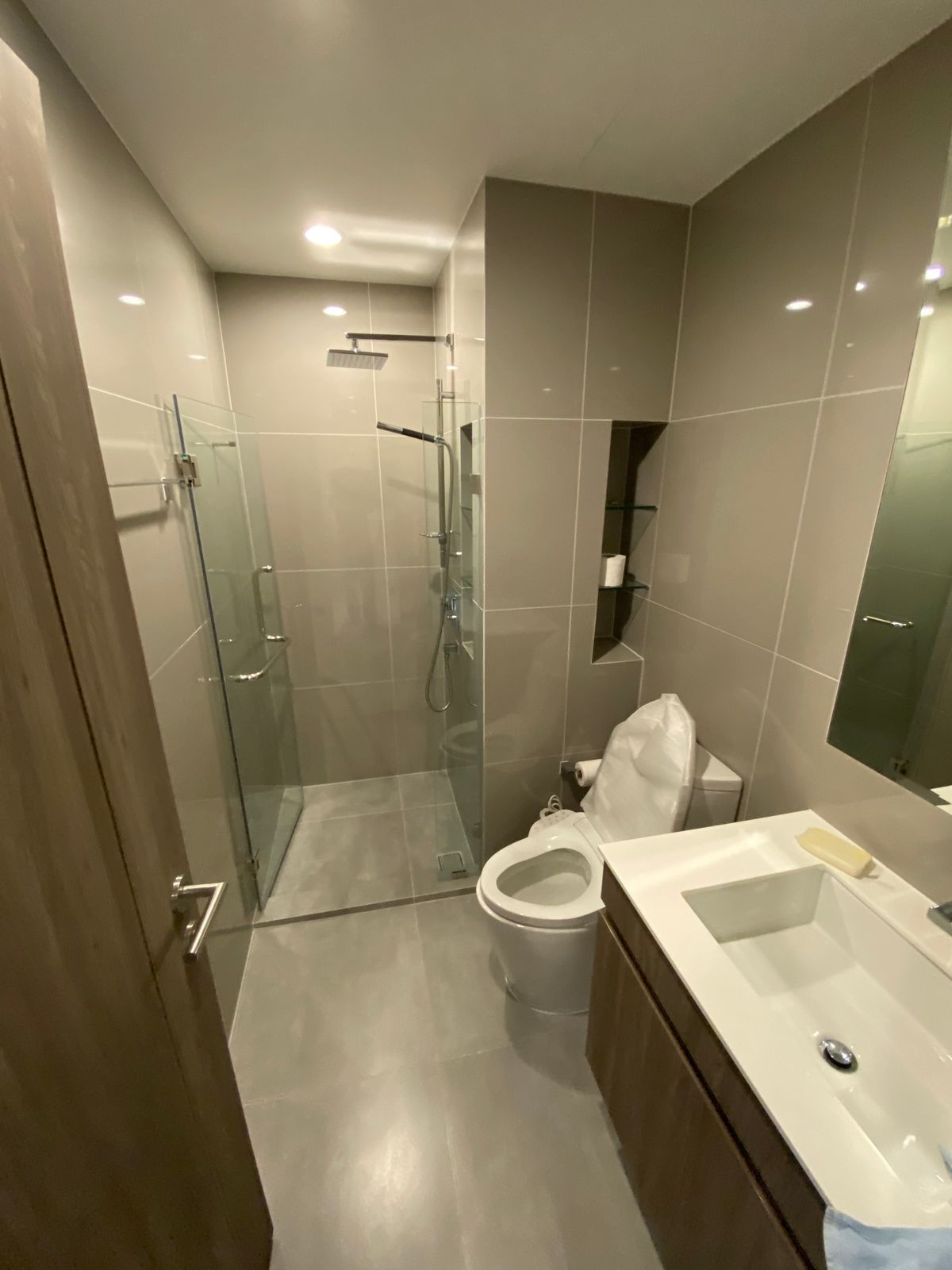 For RentCondoRama9, Petchburi, RCA : For Rent Condo Ideo Mobi Asoke fully furnished (S03-0389)