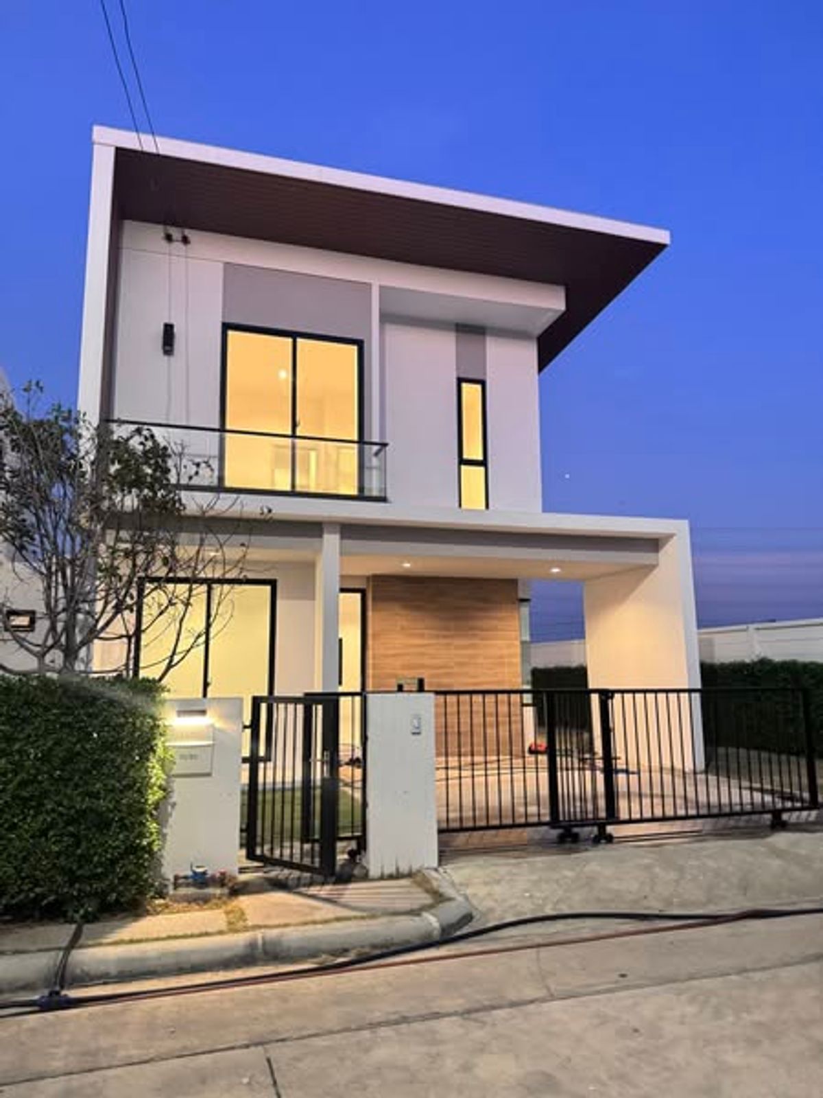 ให้เช่าบ้านบางนา แบริ่ง ลาซาล : 🔴45,000฿🔴 𝗖𝗼𝗺𝗼 𝗕𝗶𝗮𝗻𝗰𝗮 𝗕𝗮𝗻𝗴𝗻𝗮┃โคโม่ เบียงก้า บางนา ✅ ใกล้ เมกา บางนา ยินดีบริการ🙏สนใจทัก 𝙇𝙄𝙉𝙀 มานะคะ (ตอบไวมาก):​📱 รหัสทรัพย์​ 6806-1205 📱: ไอดีไลน์:@bbcondo88