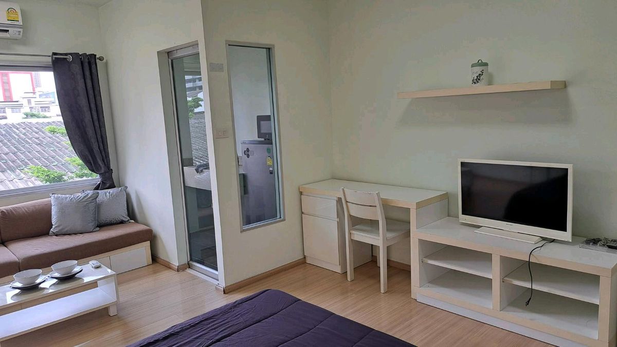 CondoRama9, Petchburi, RCA : Lowarise condo for rent