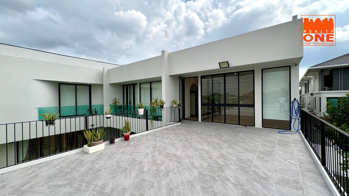 ขายลาดพร้าว101 แฮปปี้แลนด์ : ขายบ้านหรูหลังใหญ่ สร้างใหม่ พร้อมสระว่ายน้ำ 220 ตารางวา ลาดพร้าว 101 แยก 42