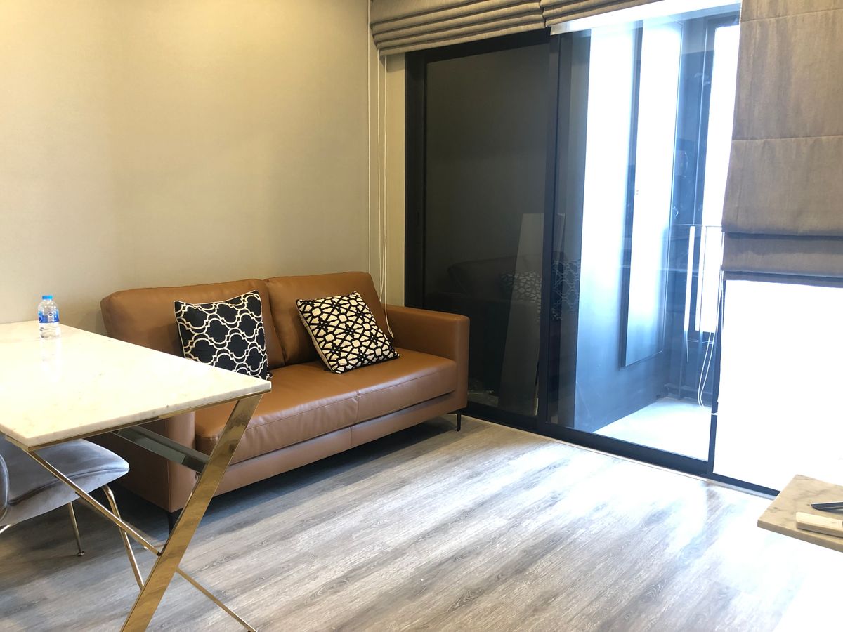 For RentCondoRama9, Petchburi, RCA : For Rent Condo Ideo Mobi Asoke fully furnished (S03-0389)