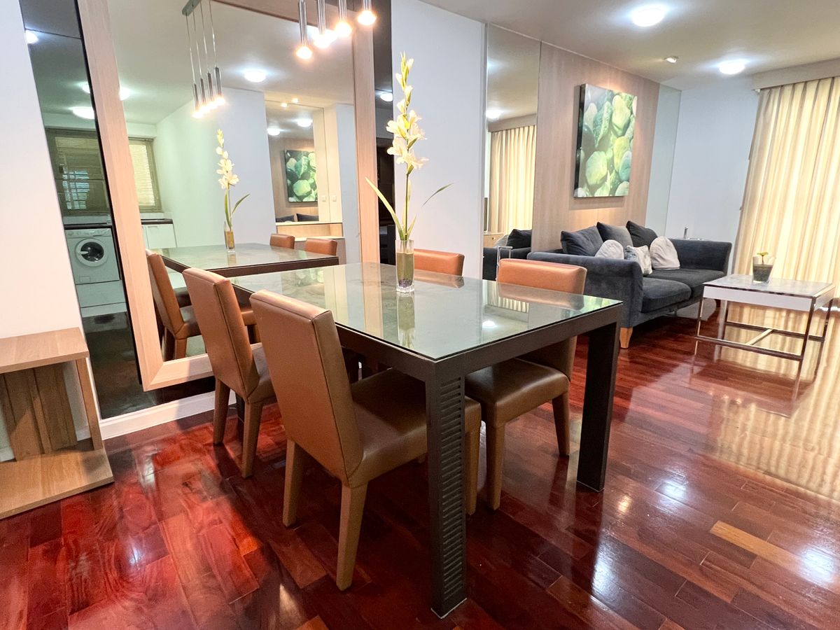 For RentCondoSukhumvit, Asoke, Thonglor : Condo for rent 49 Plus, decorated with 1 bedroom, 1 bathroom, size 51 square meters, 8th floor, near BTS Thonglor