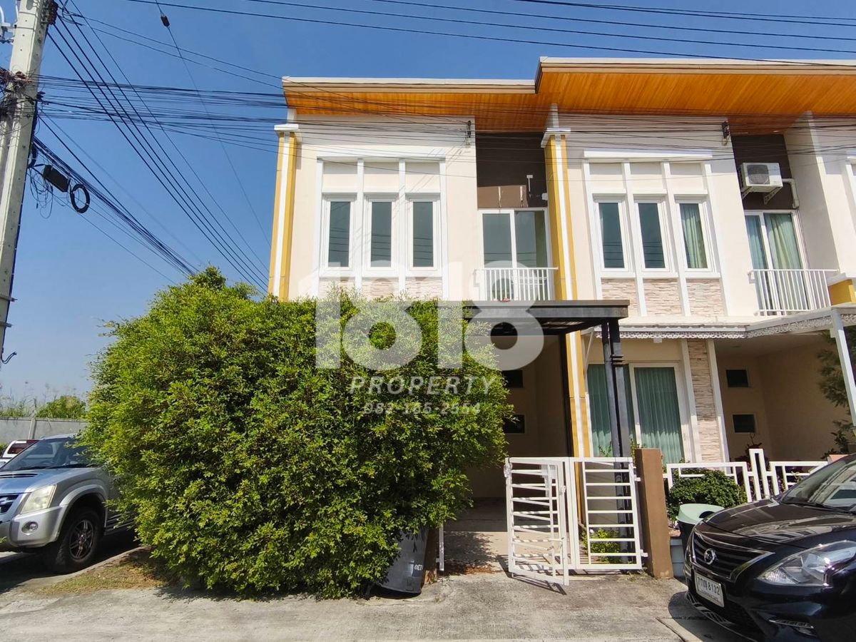 ขายทาวน์โฮมบางแค เพชรเกษม : ทาวน์โฮม 2 ชั้น โครงการ โกลเด้น ทาวน์ เพชรเกษม ซอยเพชรเกษม 108