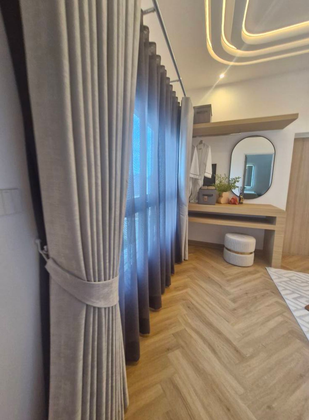 ขายพัทยา บางแสน ชลบุรี สัตหีบ : 🎉🏡 มายรูมพูลวิลล่า พัทยา สไตล์โมเดิร์น Luxury พร้อมสระว่ายน้ำส่วนตัว! ฟังก์ชัน 5 ห้องนอน! 💦