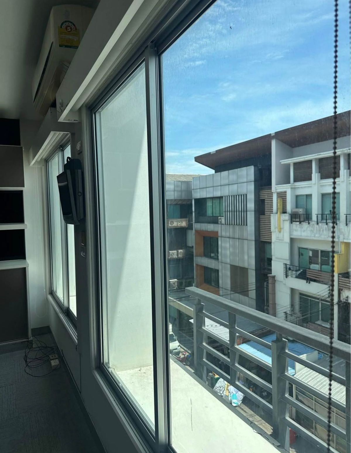 ให้เช่าทาวน์โฮมลาดพร้าว เซ็นทรัลลาดพร้าว : 📍ให้เช่าด่วน Home Office ที่ลาดพร้าว Biztown Ladprao 📌ใกล้ MRT เพียง~ 400m.! ใกล้ห้างและแหล่งช็อปปิ้งมากมา ✨🛍️🛒
