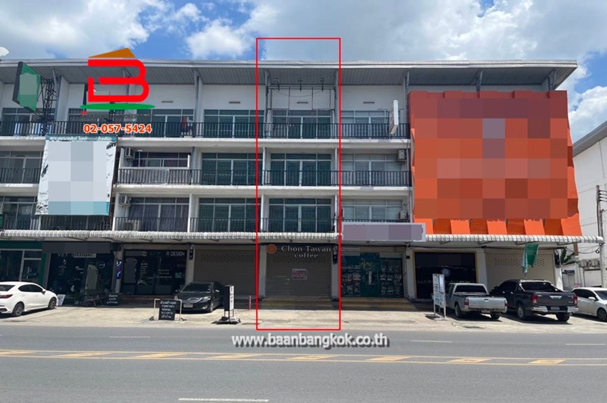 ขายอาคารพาณิชย์ปทุมธานี รังสิต ธรรมศาสตร์ : อาคารพาณิชย์ เนื้อที่ 23.3 ตรว. ติดตลาดกลางลาดสวาย ถนนไสวประชาราษฎร์ ต.ลาดสวาย อ.ลำลูกกา จ.ปทุมธานี