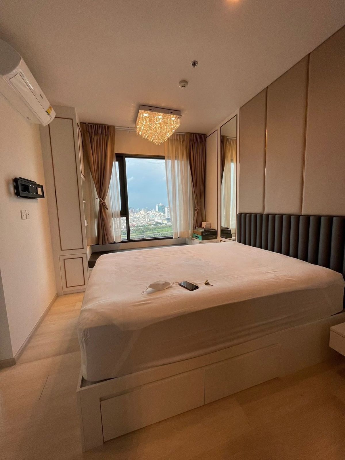 For RentCondoWitthayu, Chidlom, Langsuan, Ploenchit : Life One Wireless Rental 27000 per month Ready