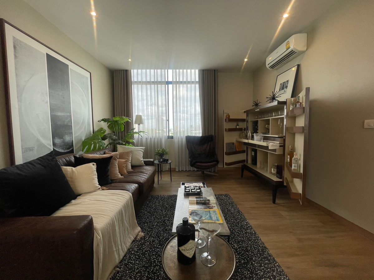 ขายทาวน์โฮมพระราม 9 เพชรบุรีตัดใหม่ RCA : AIRES Rama 9 : Modern Townhome 