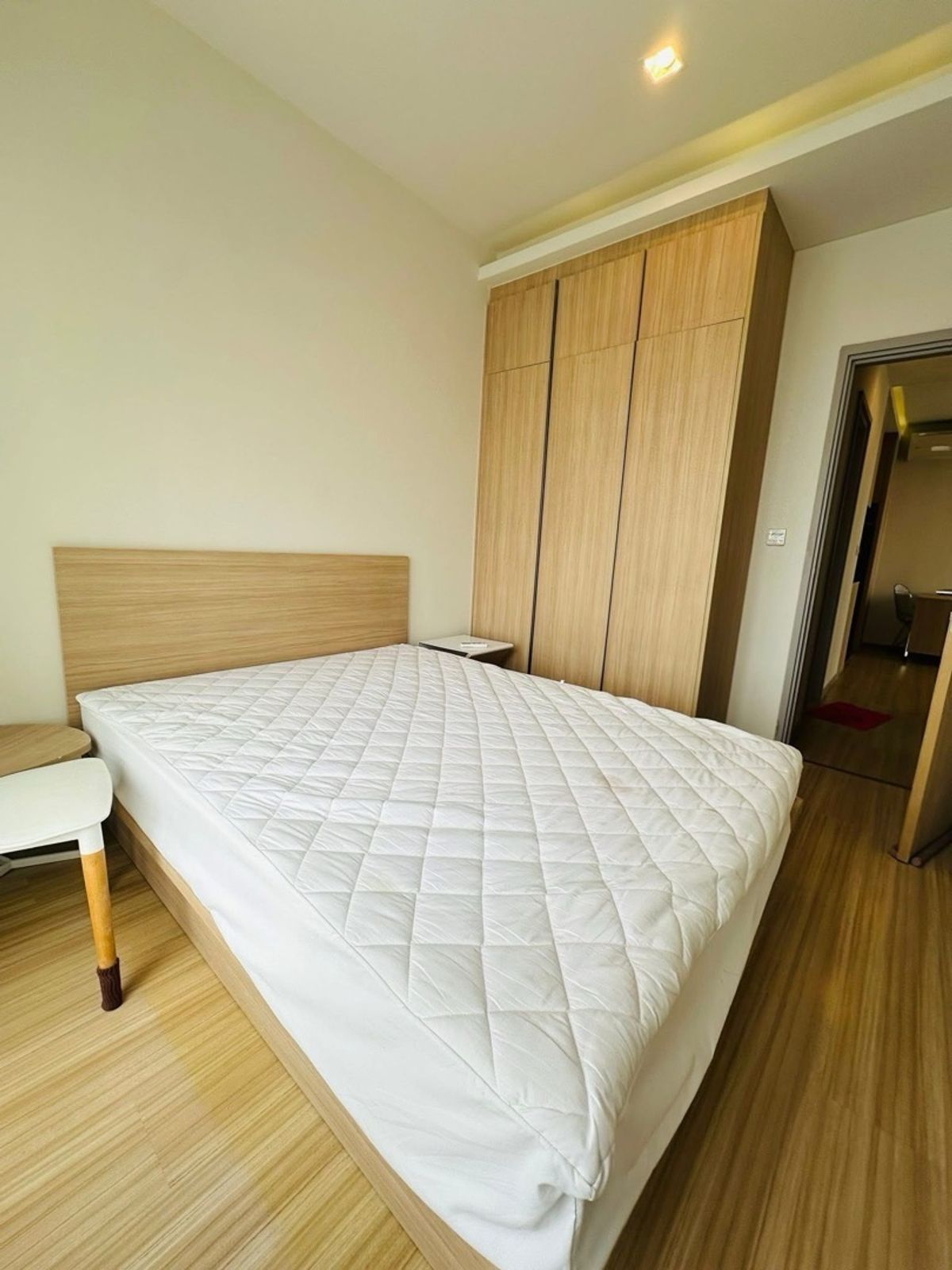 For RentCondoSapankwai,Jatujak : Condo for rent M Jatujak Condo Pet Friendly. Can raise animals near BTS Morchit. The big room is pleased.