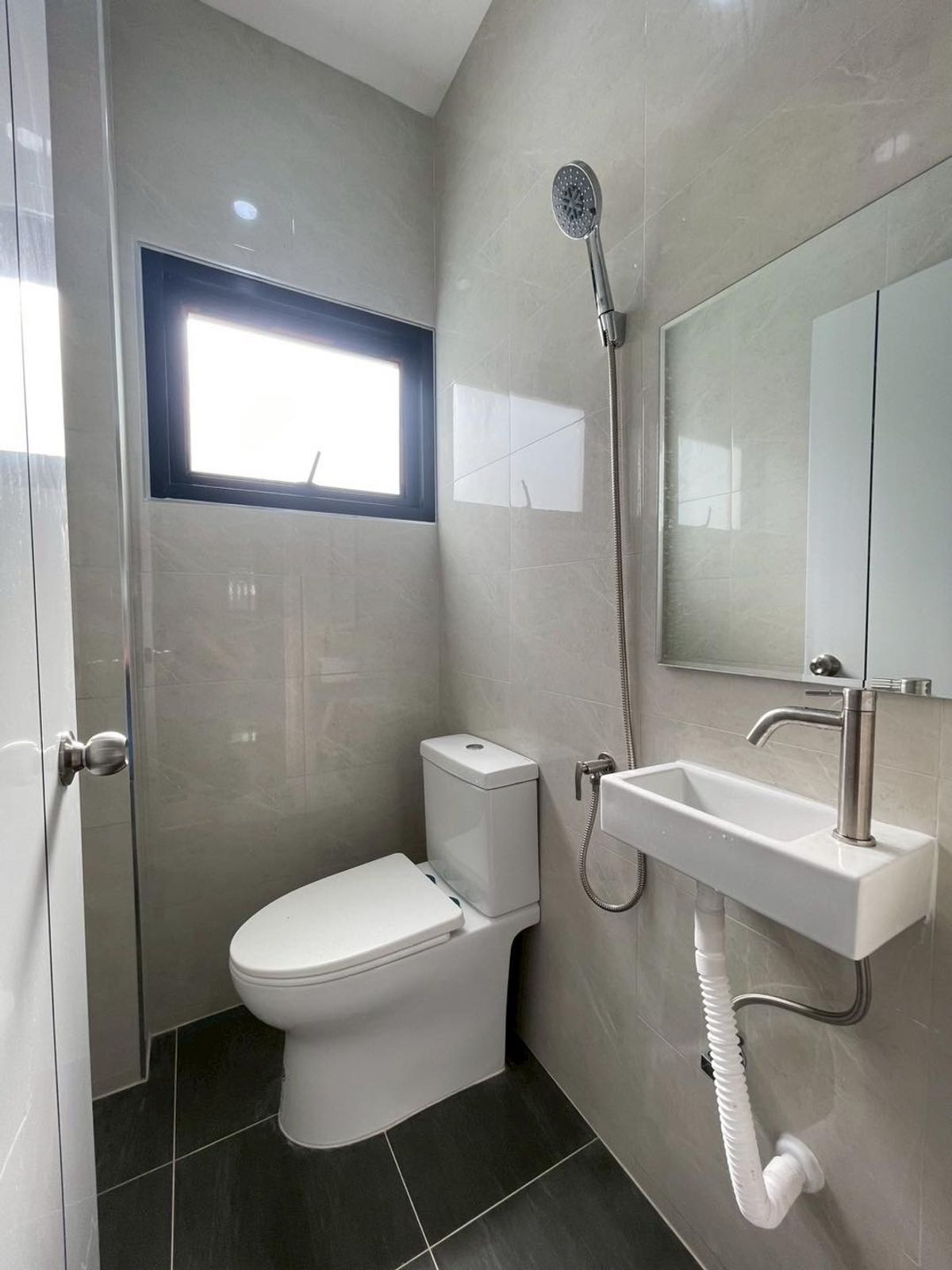 For SaleHouseSeri Thai, Ramkhamhaeng Nida : 🎉🏡 Special price! Re -house house #Preecha Village, Petch #Ramkhamhaeng 76, Gold Location, ready to move in! Free lying! ✨