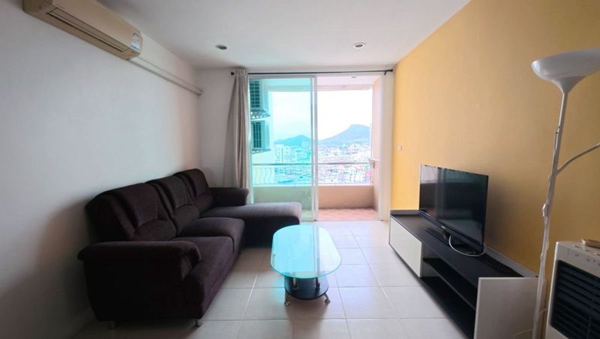 For RentCondoSriracha Laem Chabang Ban Bueng : Renting a Condo Sriracha Wating Location in the heart of the city Near the community