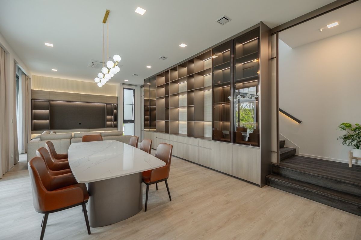 ขายบ้านพัฒนาการ ศรีนครินทร์ : ขายและให้เช่าบ้านเดี่ยว 3 ชั้น พร้อมลิฟต์ โครงการวีเว่ กรุงเทพกรีฑา แปลงมุม ใกล้โรงเรียนนานาชาติเวลลิงตัน
