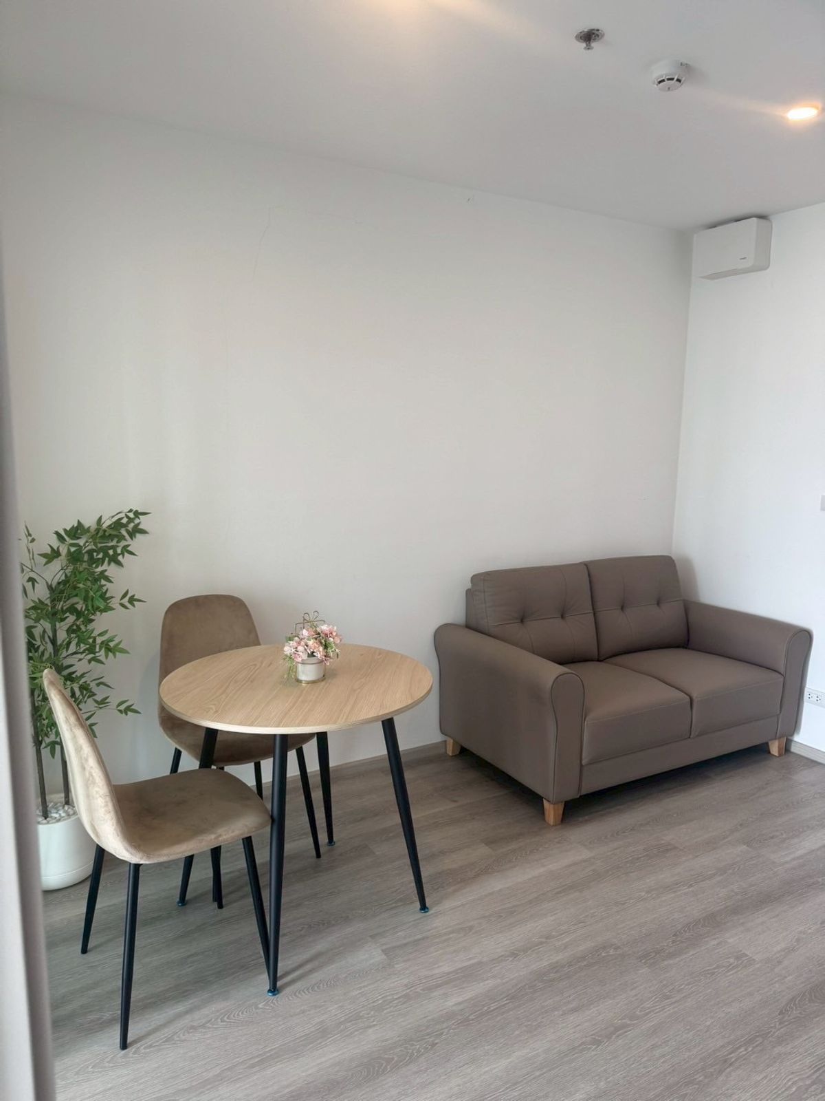 ให้เช่าคอนโดท่าพระ ตลาดพลู วุฒากาศ : For Rent Elio sathorn 1bed plus size 35.04 sq.m. F/F