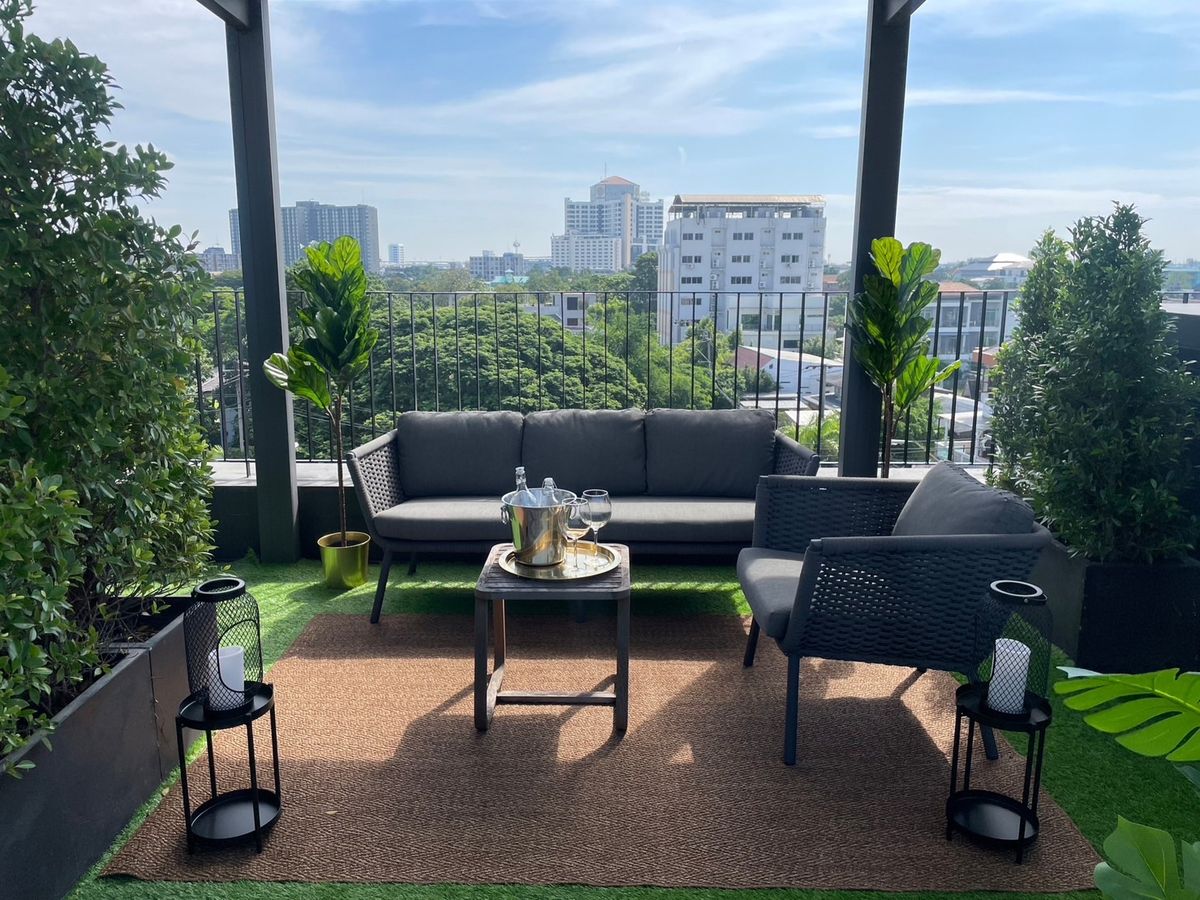 ขายทาวน์โฮมพระราม 9 เพชรบุรีตัดใหม่ RCA : AIRES Rama 9 : Modern Townhome 