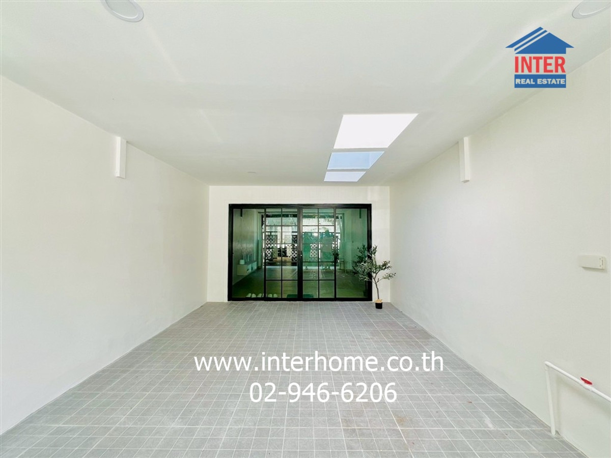 For SaleTownhomeSapankwai,Jatujak : Townhouse 2 floors, 20.2 sq.w., Yu Charoen Village Soi Inthamara 40 Vibhavadi Rangsit Road Ratchadaphisek Road, Din Daeng District, Bangkok