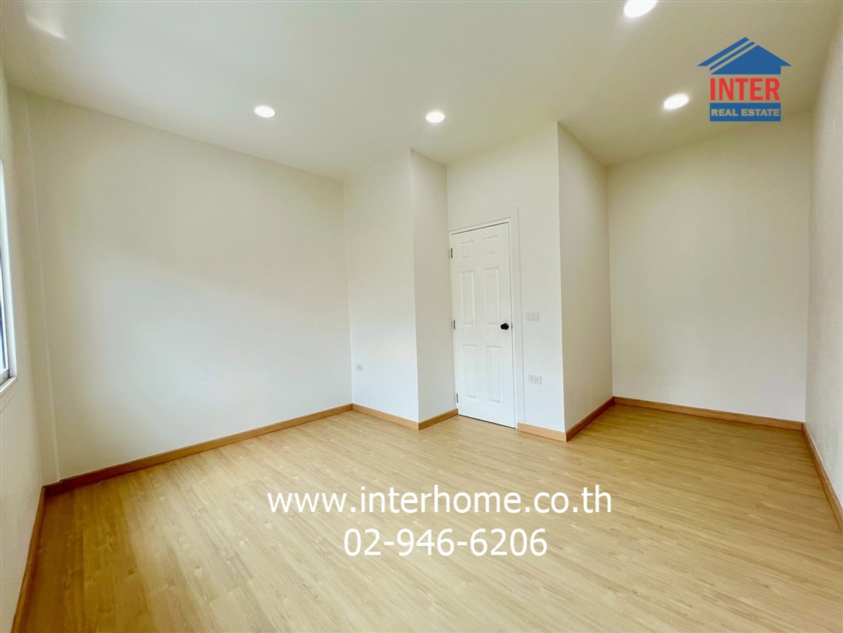 For SaleTownhomeSapankwai,Jatujak : Townhouse 2 floors, 20.2 sq.w., Yu Charoen Village Soi Inthamara 40 Vibhavadi Rangsit Road Ratchadaphisek Road, Din Daeng District, Bangkok