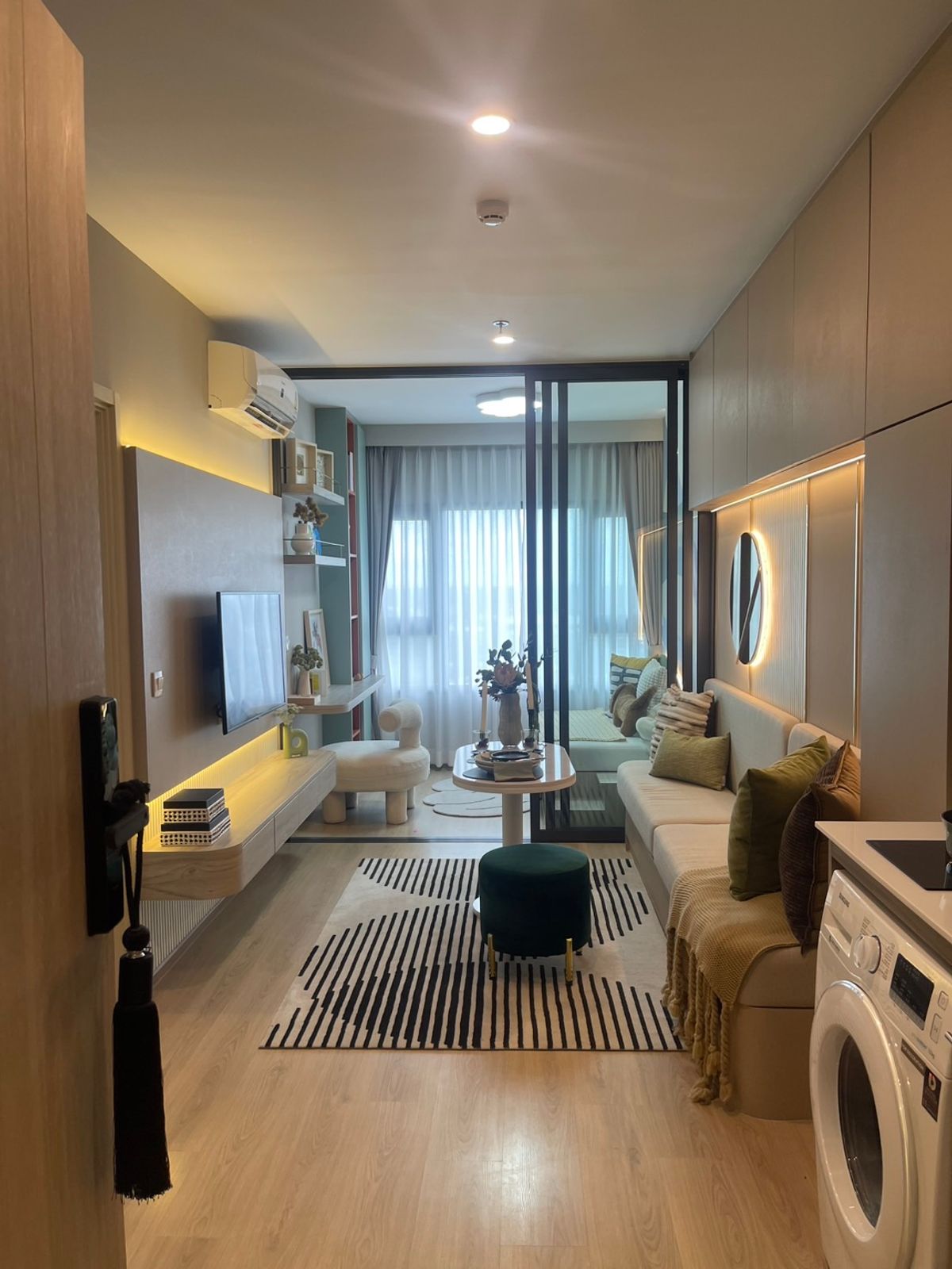 ขายคอนโดคลองเตย กล้วยน้ำไท : ขายห้องมือ 1 life rama 4 asoke 32 sqm, 35 sqm เริ่ม 4.2 M