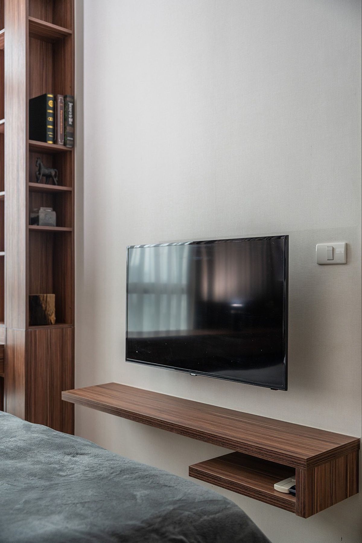 For RentCondoRama9, Petchburi, RCA :  ★ The capital Ekamai-Thonglor ★ 32 sq m., 12th floor (1 bedroom, 1bathroom), ★near department store EmQuartier★Near Central Rama 9★Airport Link and the Saen Saep Canal passenger boat is convenient ★ Complete with electrical appliances ★